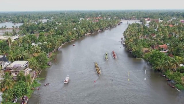 Ấn Độ: Đua thuyền rắn Champakulam ở bang Kerala - Ảnh 1.