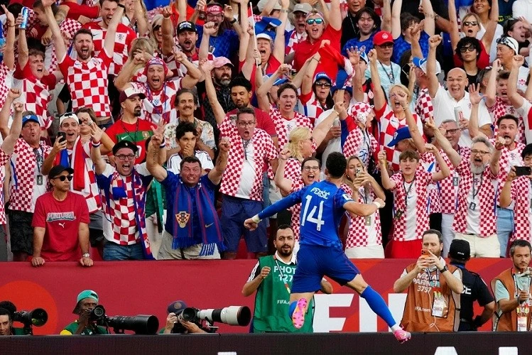 ニコロ・バレッラは、EURO 2024でイタリア代表のユニフォームを着て