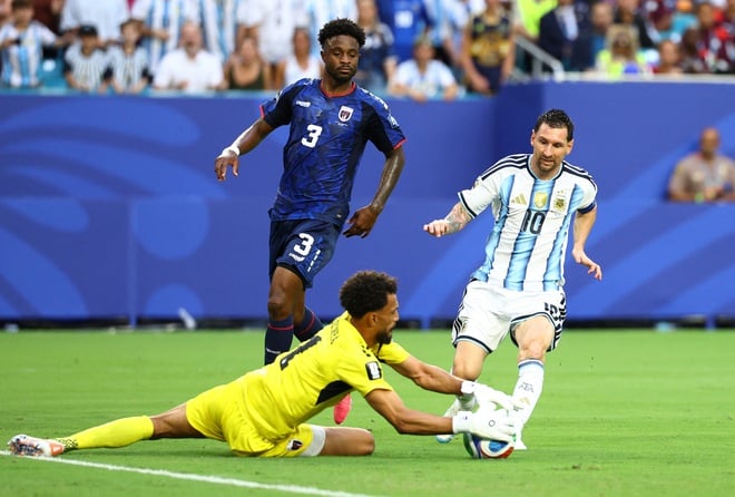 El momento en que el portero Vozinha bloqueó el disparo de Messi se volvió  viral: ¡La cúspide de una vida!