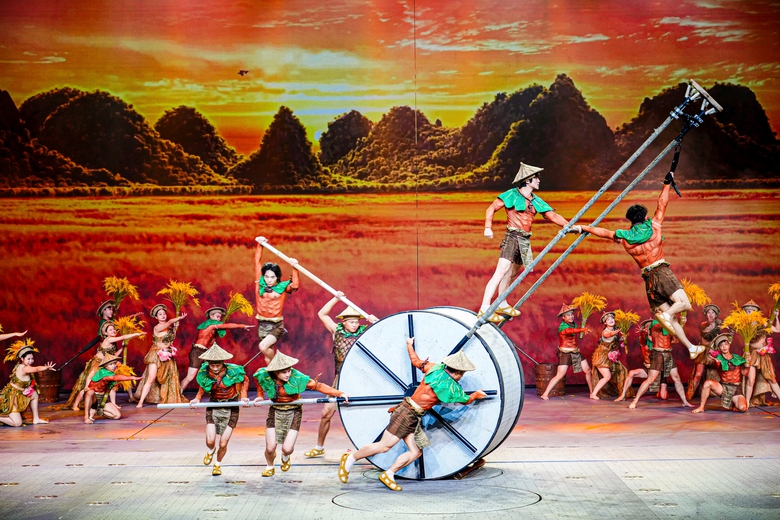 Levando a história vietnamita para o palco usando tecnologia imersiva - Foto 5.