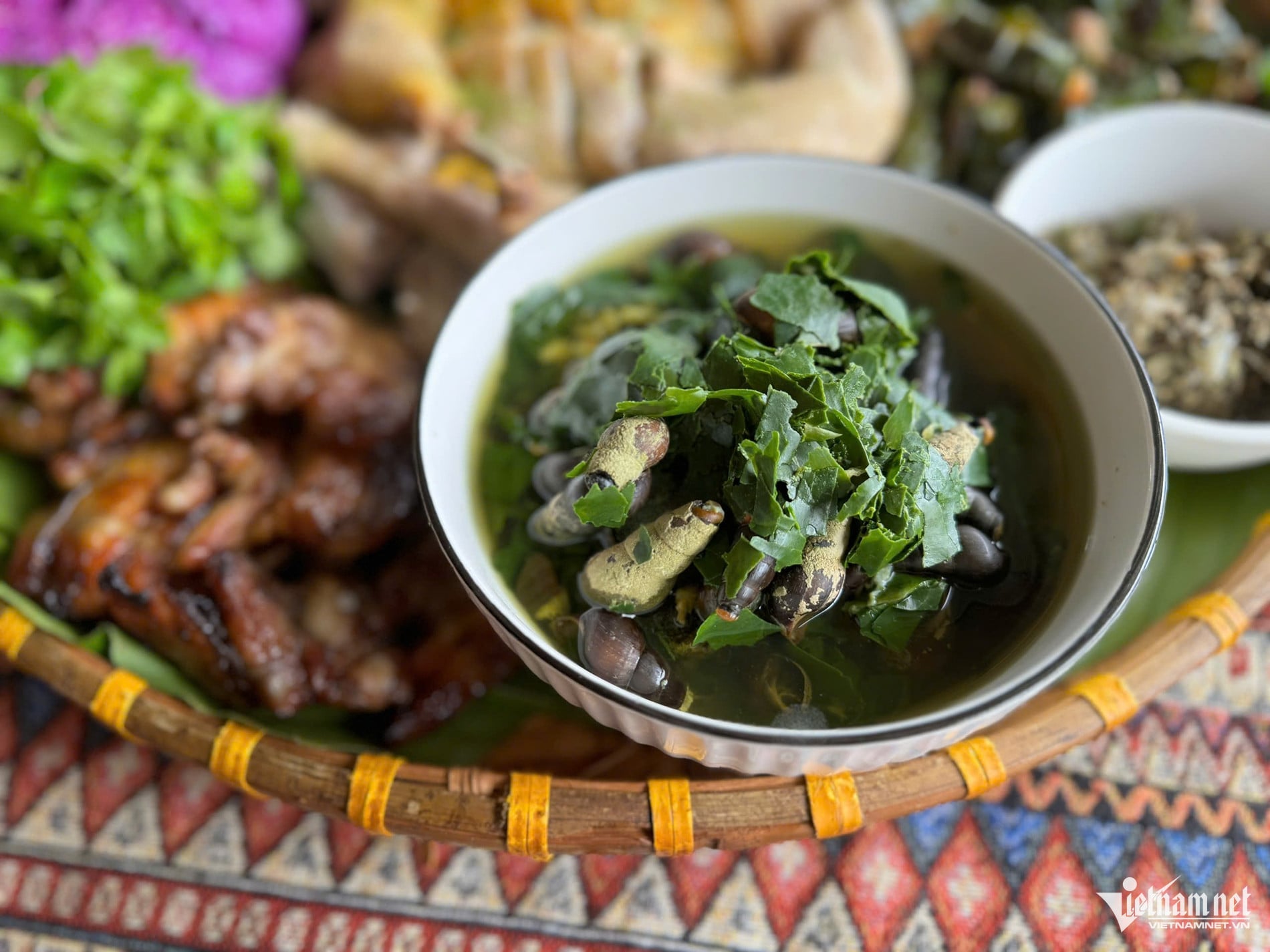 Gallery - A unique feast with many specialties from Phu Tho, enough to feed 6-7 people, with some dishes that are 'selective' in terms of who should try them. - image 12