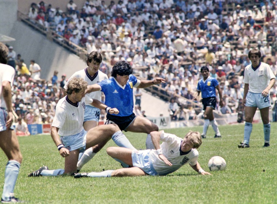 1966年のアルゼンチン対イングランド戦は、サッカー界をどのように変え