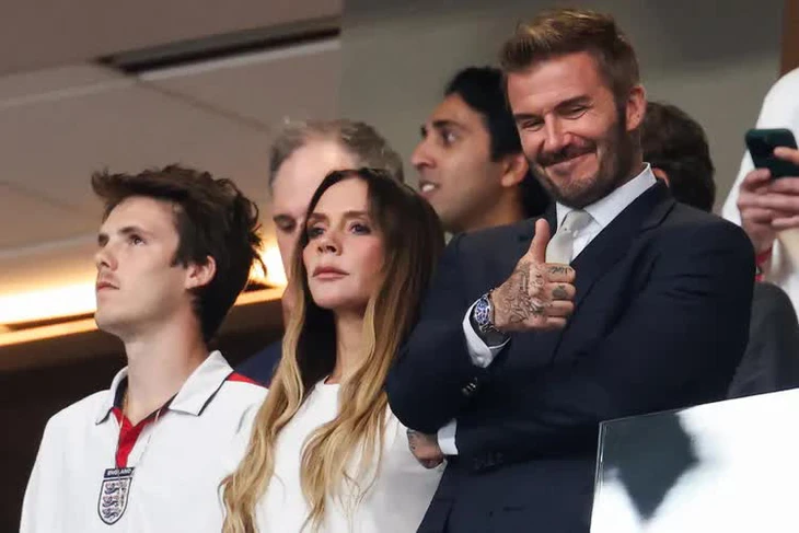 デビッド・ベッカムは、イングランドがワールドカップで敗退した後、涙