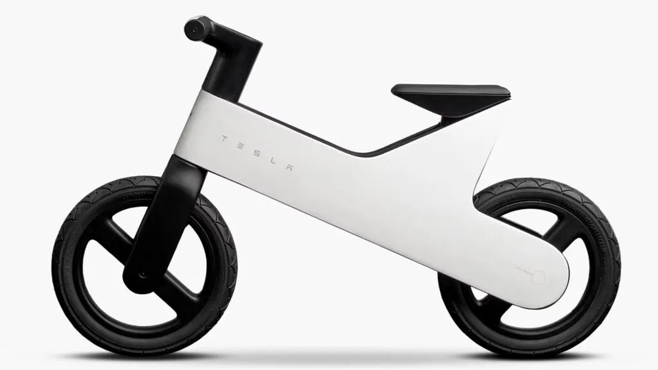 テスラは子供用自転車を225ドルで販売している。
