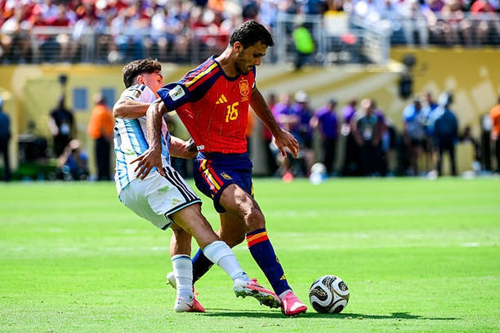 Rodri surpasses Messi to win the Best Player award at the 2026 World Cup.