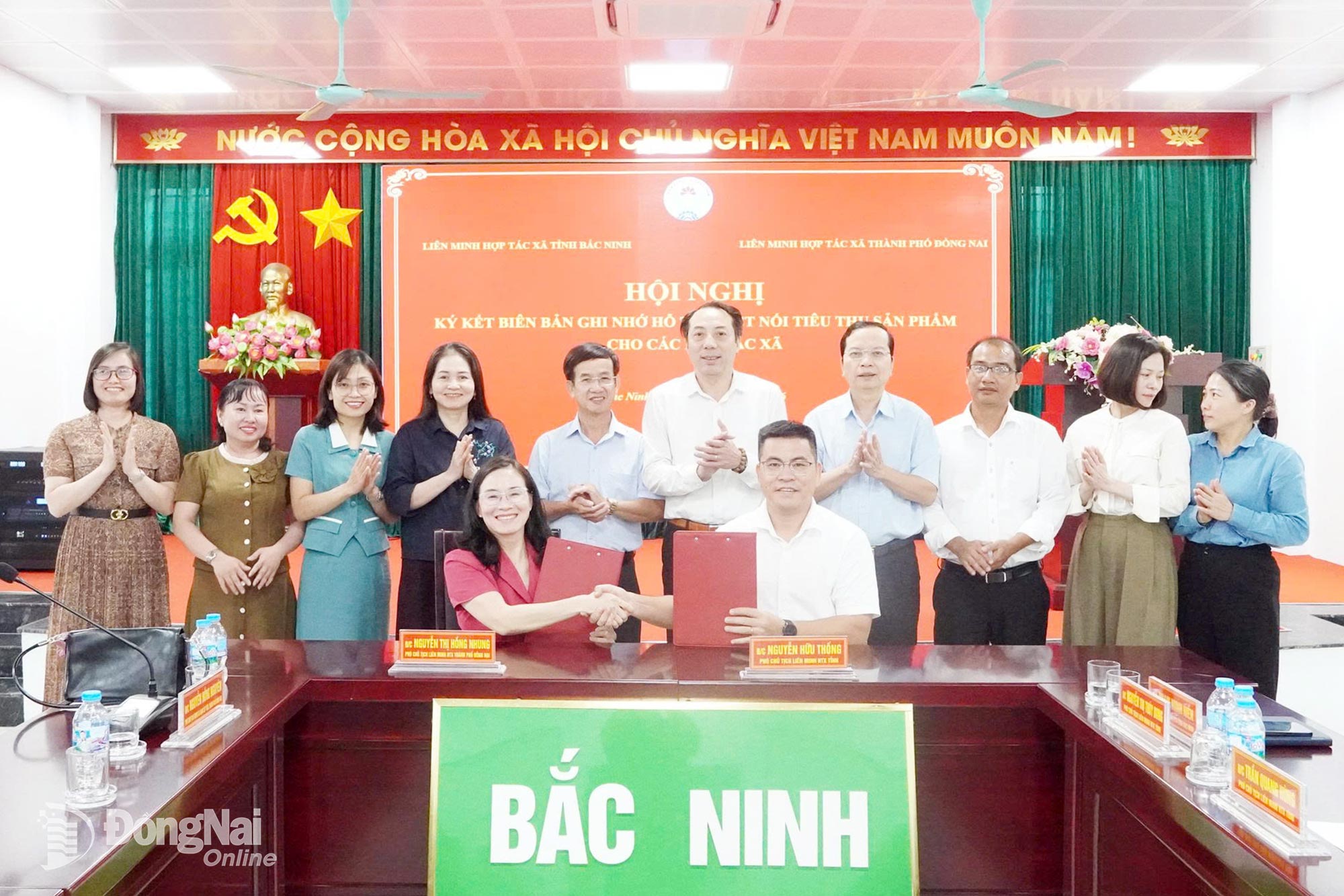 Liên minh Hợp tác xã thành phố Đồng Nai và tỉnh Bắc Ninh ký kết biên bản ghi nhớ hợp tác&nbsp;giai đoạn 2026-2030 nhằm tăng cường kết nối tiêu thụ sản phẩm OCOP và đặc sản vùng miền. Ảnh: C.T.V

