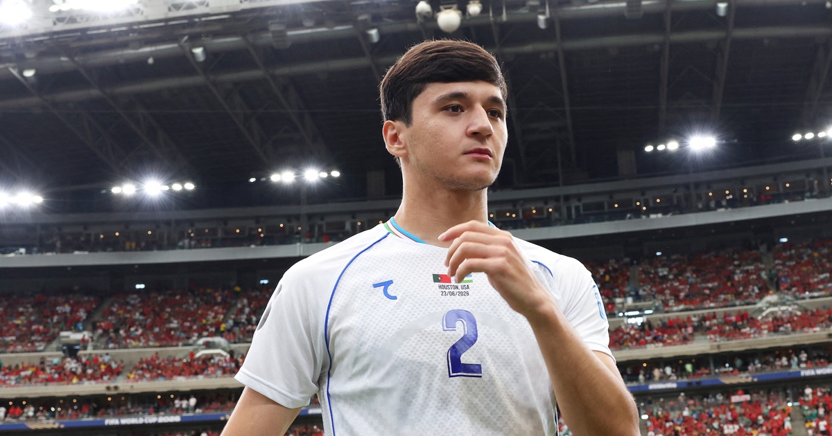 Efter att ha utmärkt sig i VM har den uzbekistanske mittbacken skrivit på ett femårskontrakt med Manchester City.