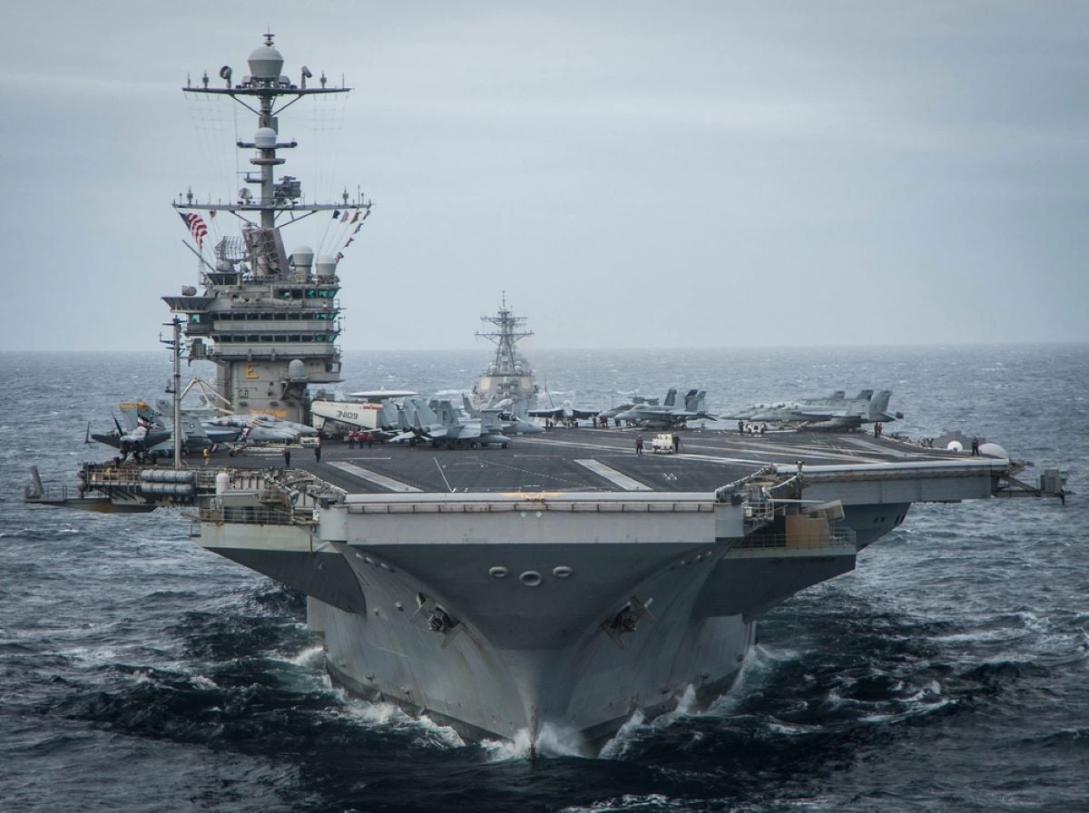 アメリカ空母USSジョージ・ワシントンの圧倒的なパワーを体感して
