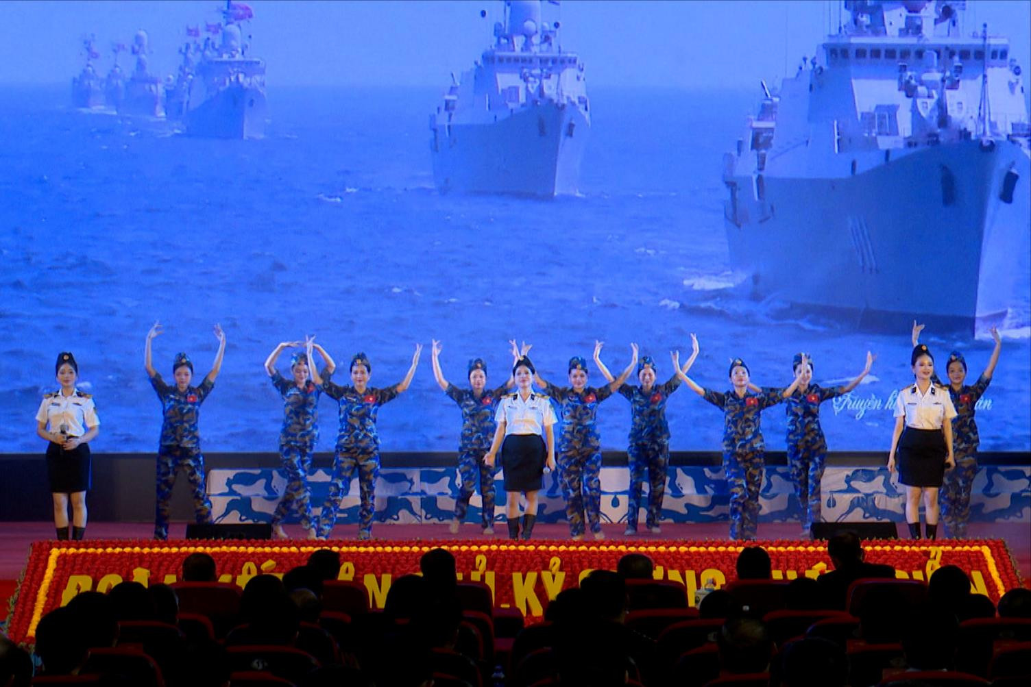 第196潜水艦連隊が国家防衛勲章一等を受章。