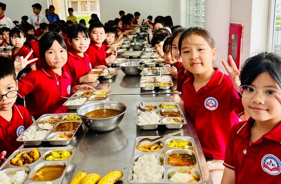 New Guidelines for School Meal Provider Selection in Hanoi (2026-2027)