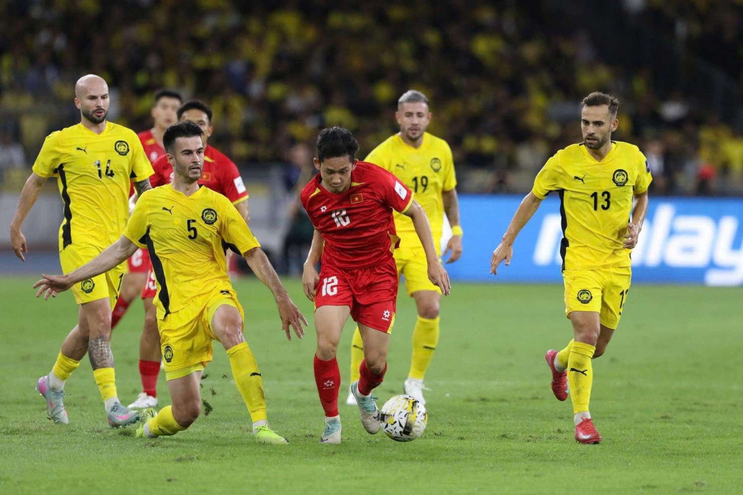 Vietnam dominates Malaysia ahead of the ASEAN Cup 2026 semi ...
