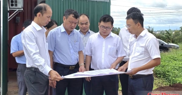 Viceminister van Industrie en Handel Truong Thanh Hoai werkt samen met de provincie Dak Lak.
