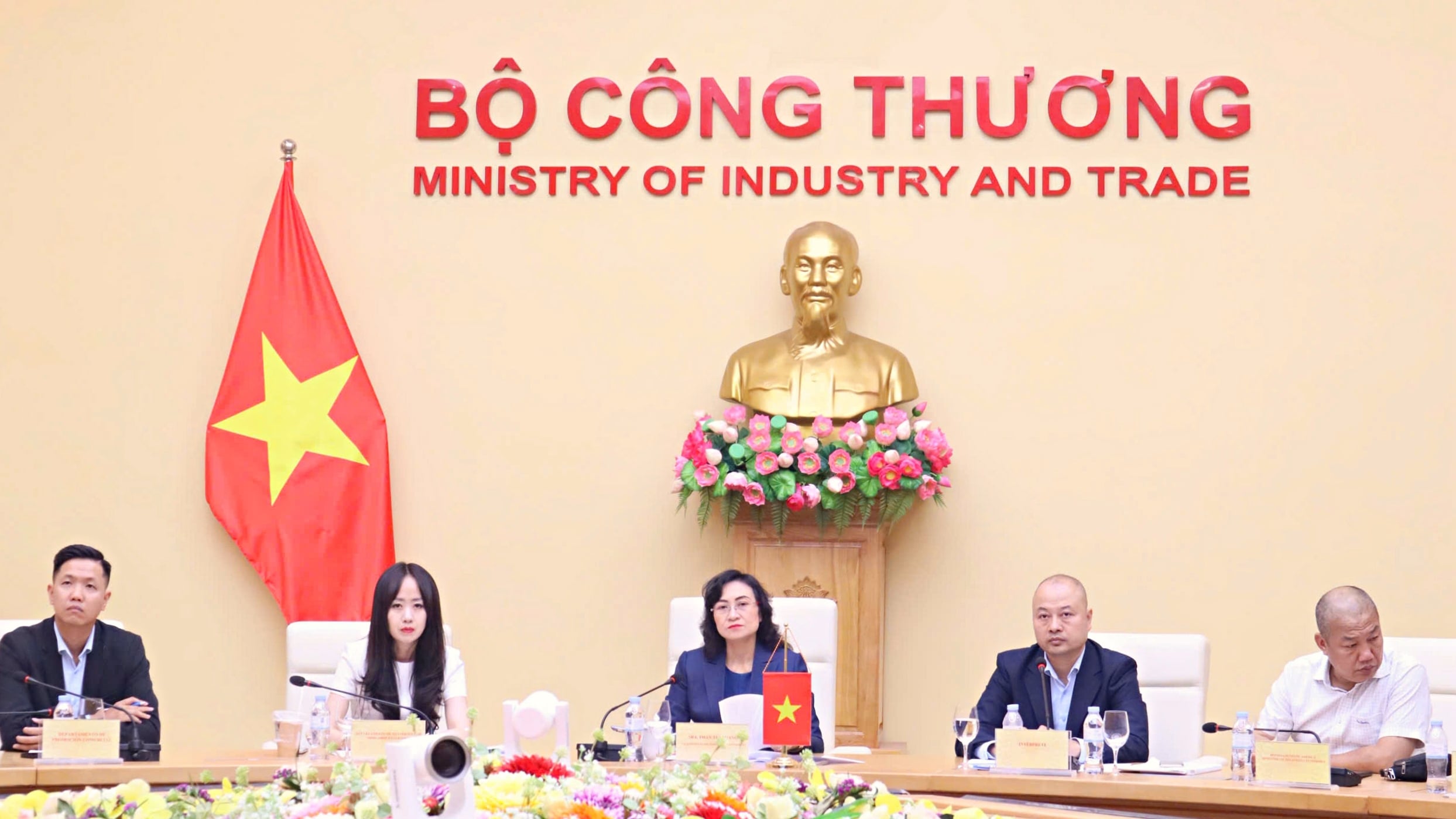 Vietnam en Venezuela bevorderen de economische samenwerking en kijken uit naar de 4e zitting van het