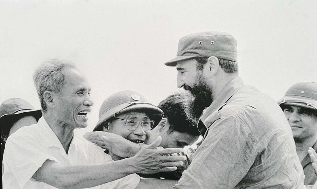 100th anniversary of Fidel Castro's birth: An enduring legacy in the hearts of generations of Vietnamese people - Photo 2.