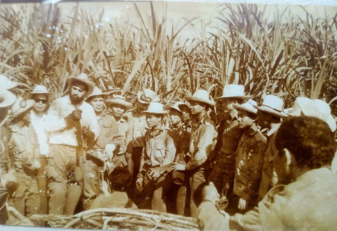 100th anniversary of Fidel Castro's birth: An enduring legacy in the hearts of generations of Vietnamese people - Photo 3.
