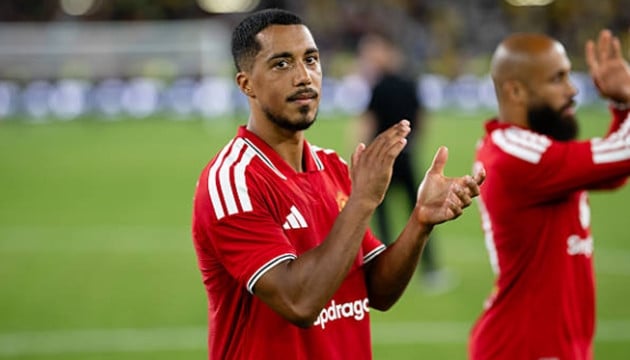 A chegada inesperada de Tielemans oferece a Michael Carrick mais opções em termos de pessoal.