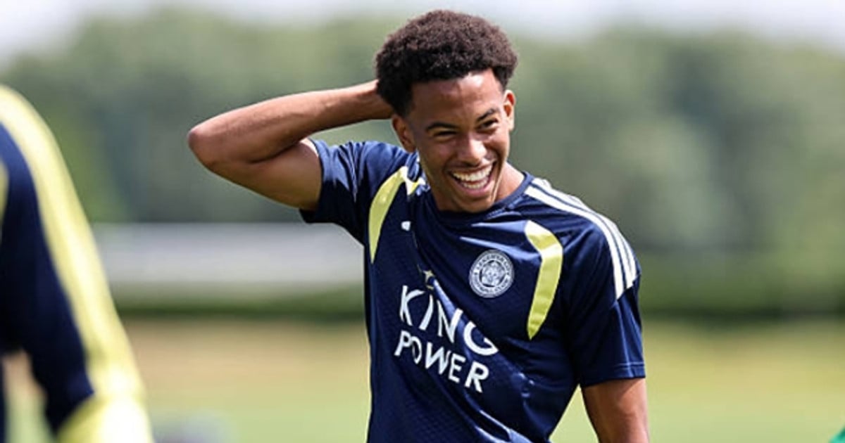 Manchester United siktar på Leicester Citys underbarn Louis Page för 10 miljoner pund.