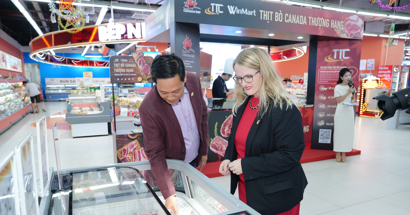 Premium Canadian Beef Tasting Event at WinMart Times City Hanoi