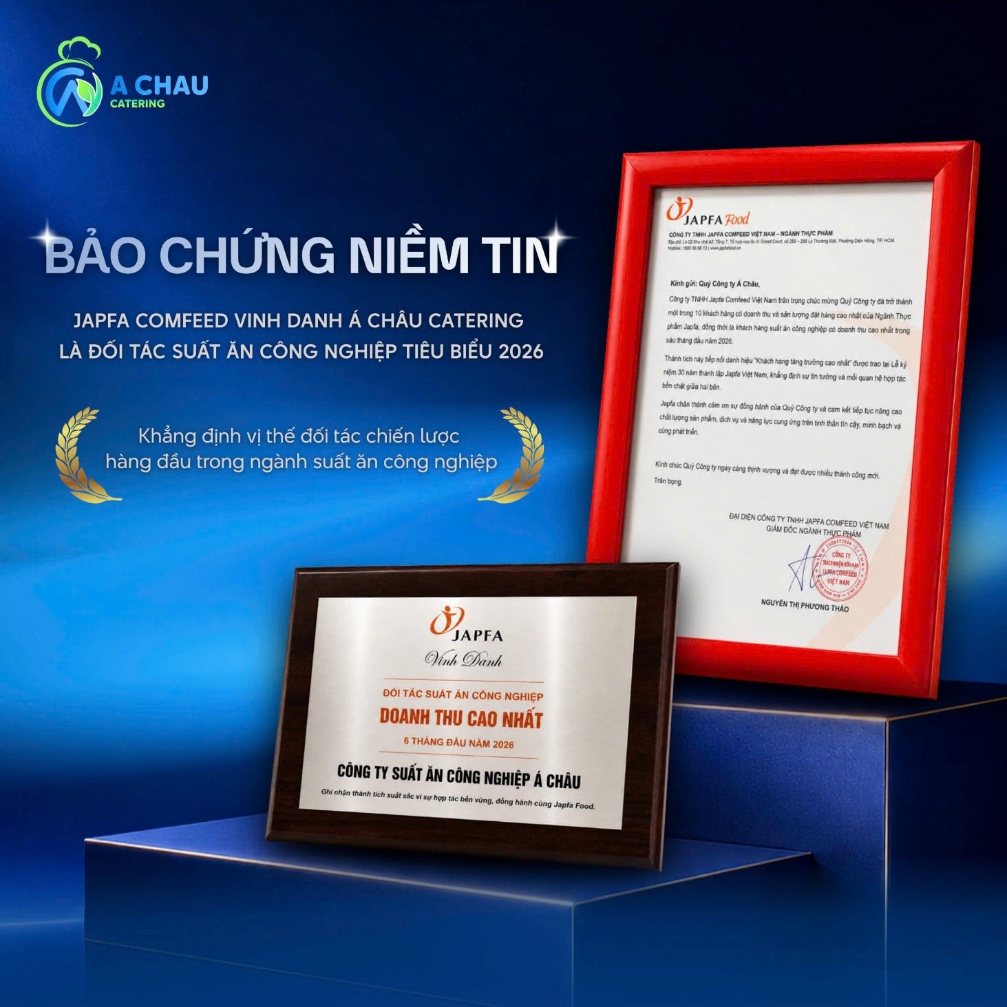 A JAPFA concedeu um certificado e uma placa comemorativa à Asia Food Trading & Services Co., Ltd. na categoria de Parceiro de Catering Industrial com Maior Receita nos primeiros 6 meses de 2026. Foto: Thanh Vy  