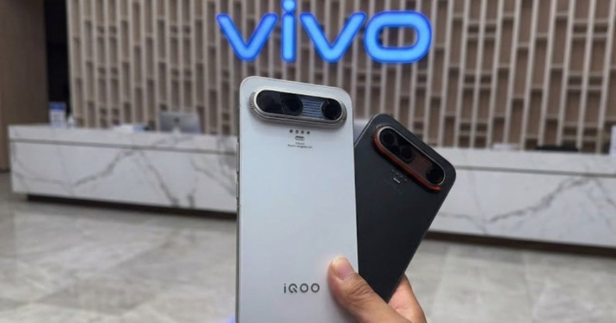 Vivo dezvăluie telefonul concept iQOO X cu un procesor Snapdragon de a 10-a generație și o baterie de 15.000 mAh.