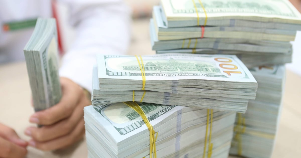 Taxa de câmbio do dólar americano hoje, 17 de agosto de 2026: Os bancos permanecem inalterados, enquanto o euro e a libra esterlina disparam.