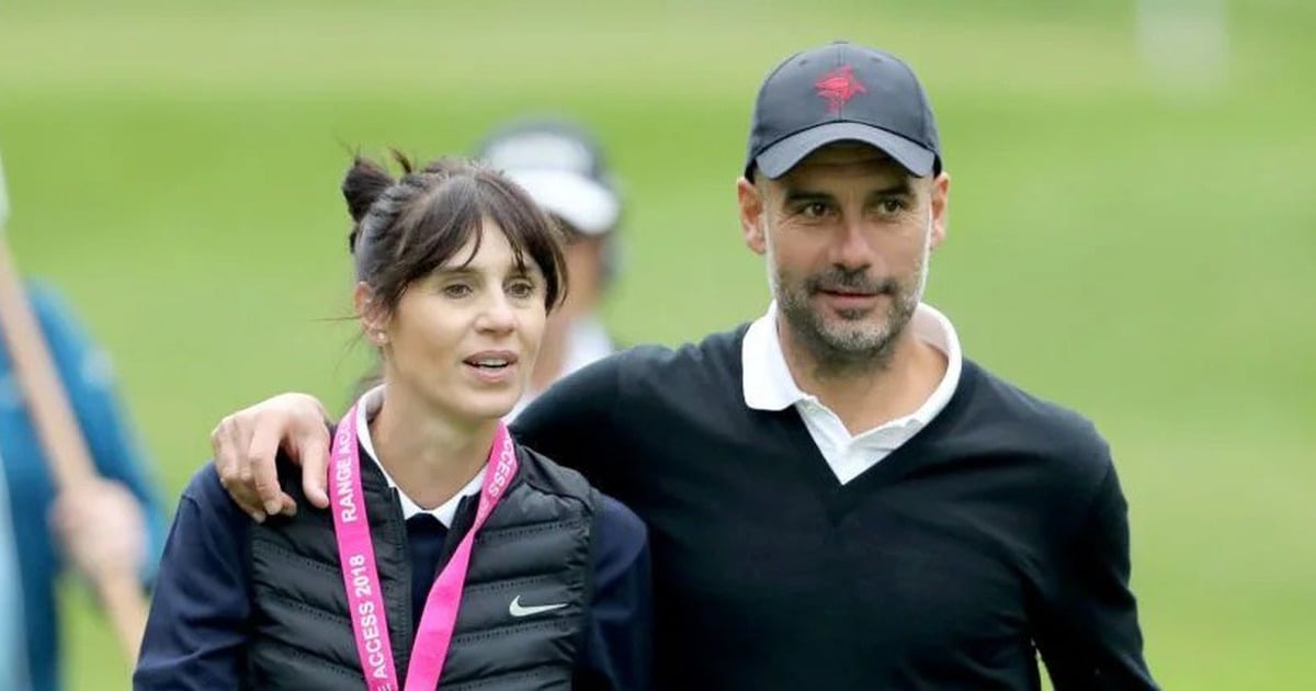 Tränare Pep Guardiola jämför fotboll med äktenskap; att förlora passionen leder till ruin.