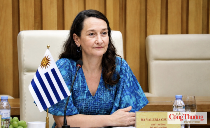 A vice-ministra das Relações Exteriores do Uruguai, Valeria Csukasi.