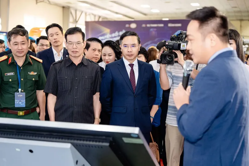 MB는 인공지능(AI)을 자사의 비즈니스 정보 기술(BIZ) 플랫폼에 적용하여 기업의 자금 조달 과정을 단축하도록 돕습니다.