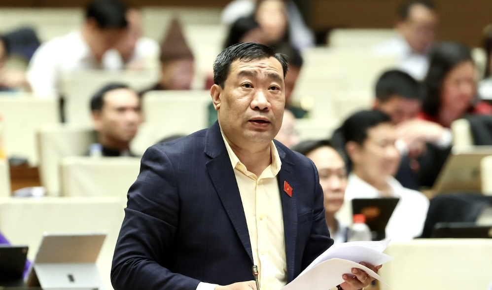Vietnam Lawmakers Debate Apartment Ownership and Housing Regulations