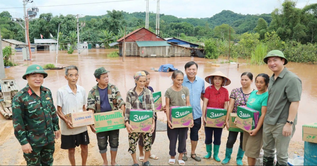 Di tengah banjir, kebaikan hati warga Lang Son bersinar terang.