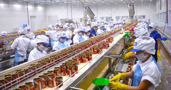 Nghe An: De industrie en handel blijven in augustus sterk groeien.