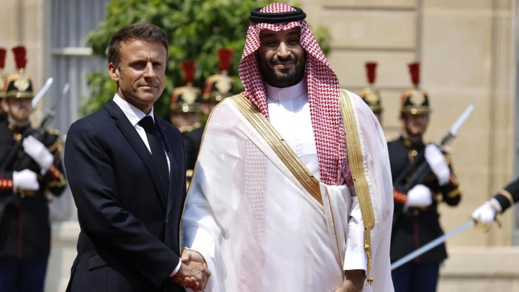 Saudi Arabia and France sign agreements in defense, artificial intelligence, investments, and infrastructure.
