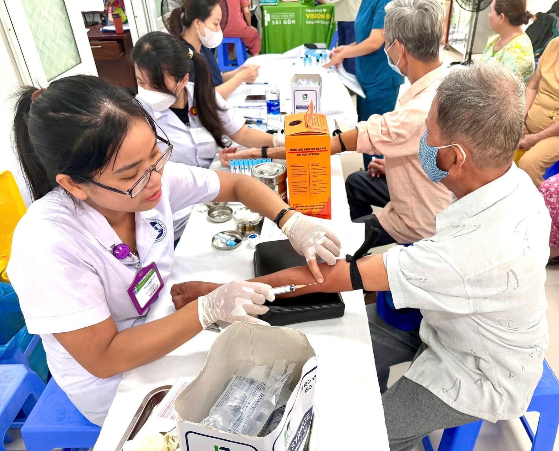 Achieve the goal of universal health check-ups soon.
