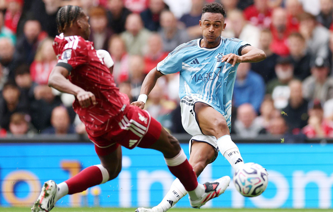 ليفربول - نوتنغهام فورست 2-2: تقاسم النقاط