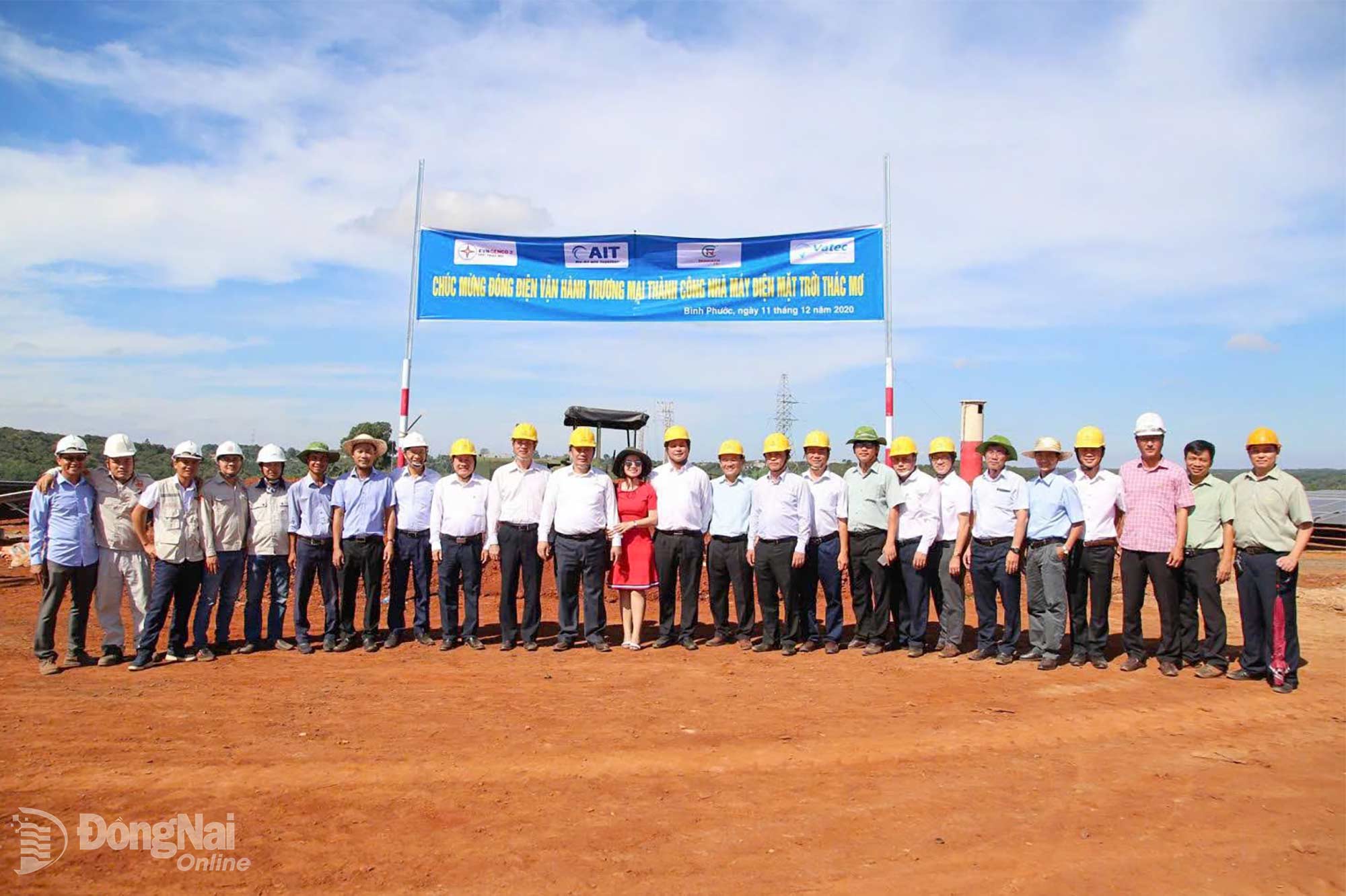 Foto da cerimônia de inauguração da usina solar de Thac Mo (Foto: My Phuong)