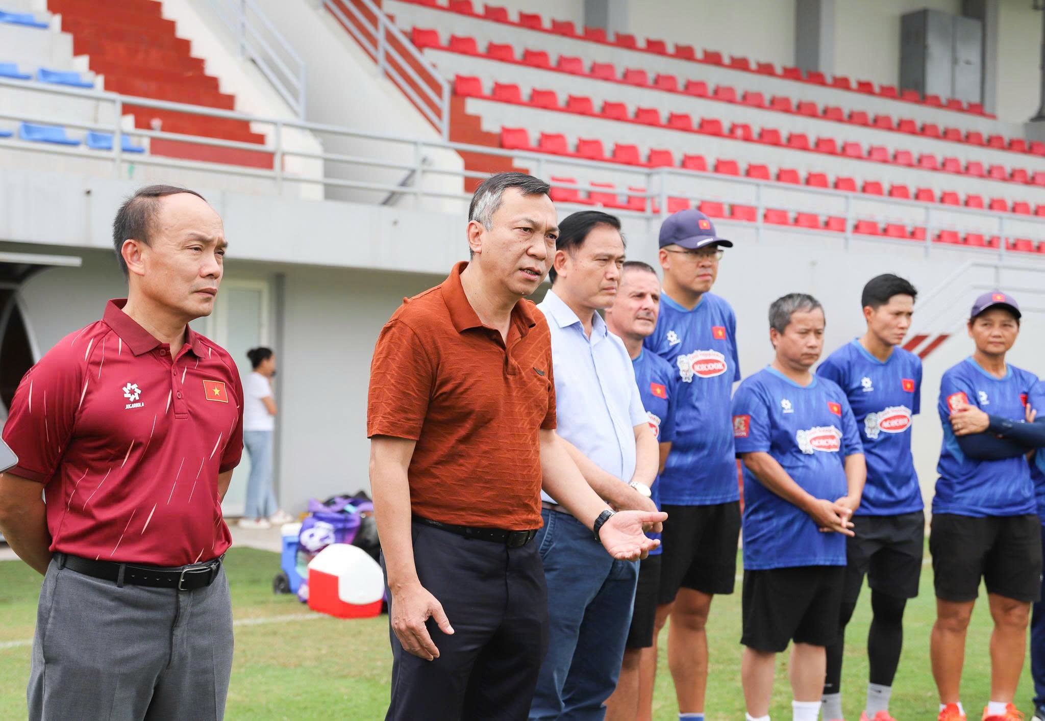 ทีมบาสเกตบอลหญิงทีมชาติเวียดนามกำลังมุ่งเน้นไปที่การพัฒนาทักษะ โดยมีเป้าหมายเพื่อเข้าร่วมการแข่งขันกีฬาเอเชียนเกมส์ปี 2026