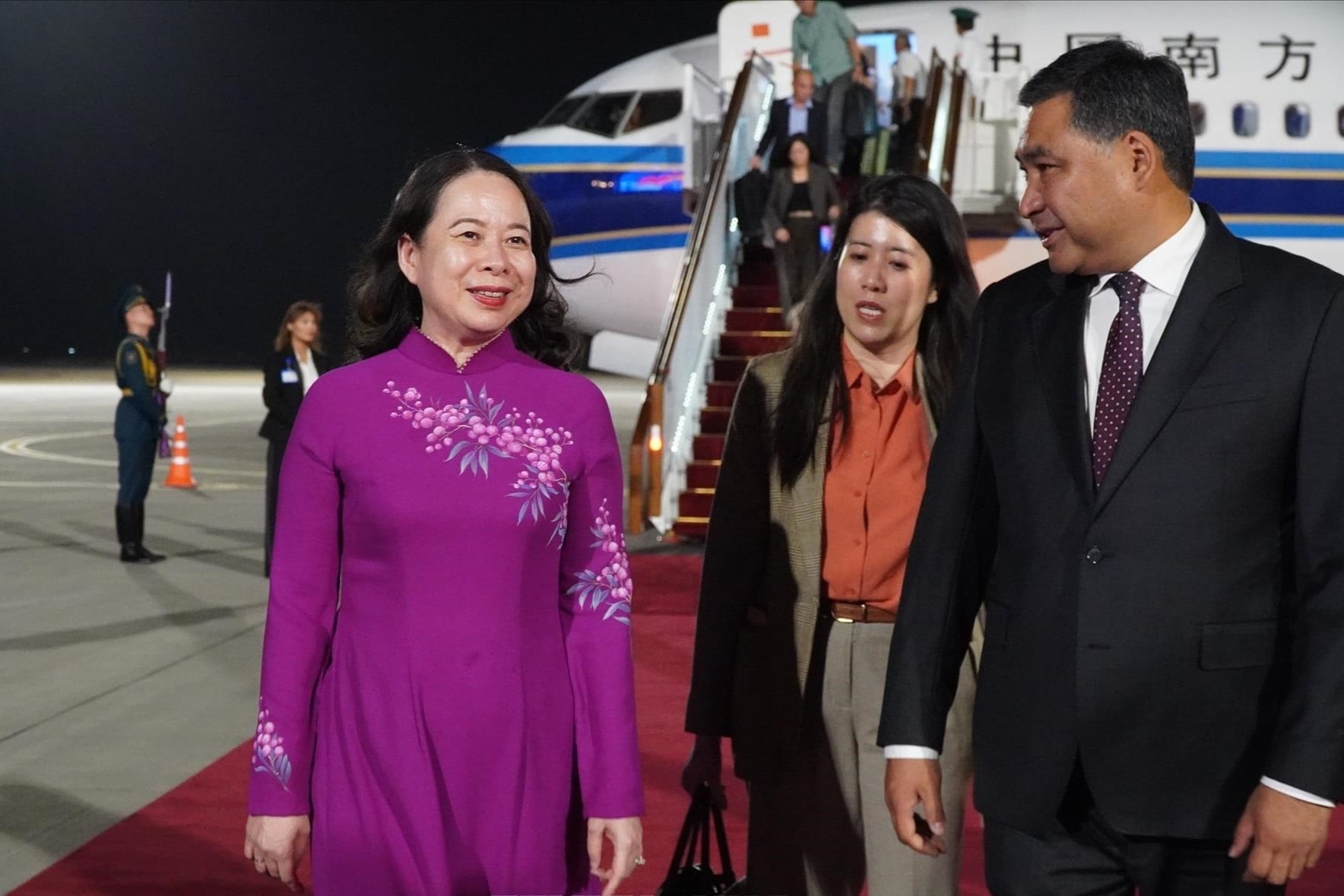 VNA Potal, Secretary of the Central Committee, Deputy Chairman of the State, Vo Thi Anh Xuan, leading the Vietnamese delegation to attend the expanded SCI conference. 899429231 8 24 21.jpg