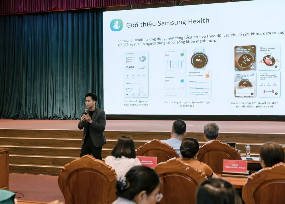 ตัวแทนจากซัมซุงได้แนะนำ Samsung Health แอปพลิเคชันที่เชี่ยวชาญด้านสุขภาพ