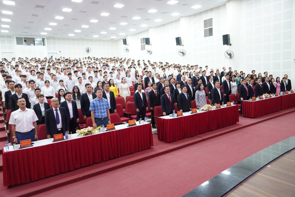 A Universidade de Educação Física e Esportes da Cidade de Ho Chi Minh inaugura o ano letivo de 2026-2027 - foto 1
