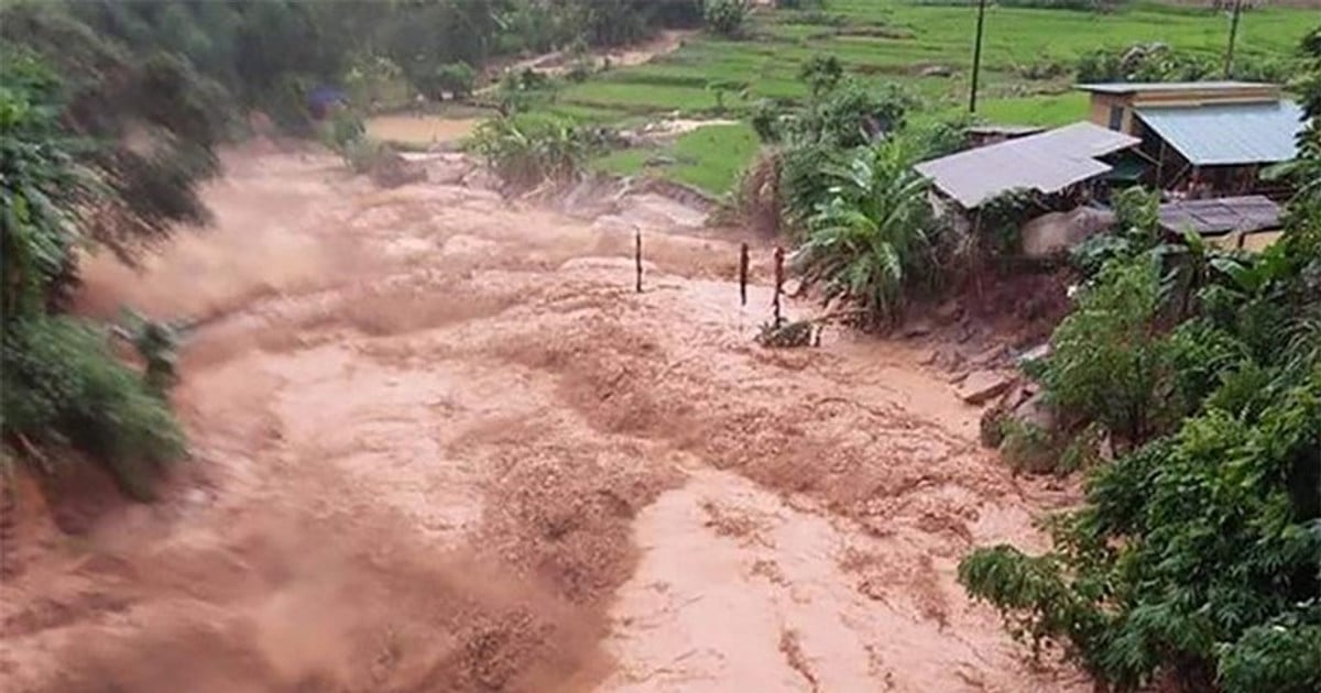 Peringatan risiko banjir bandang, tanah longsor, dan penurunan permukaan tanah di banyak wilayah Kota Hue pada tanggal 6 September 2026.