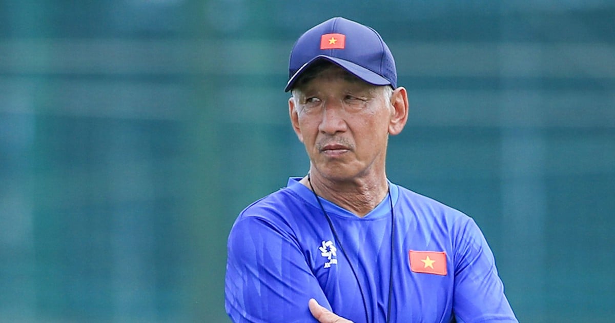 Southeast Asian public opinion was astonished to learn that the Vietnamese U20 coach... 'hasn't coached a team in 16 years'.