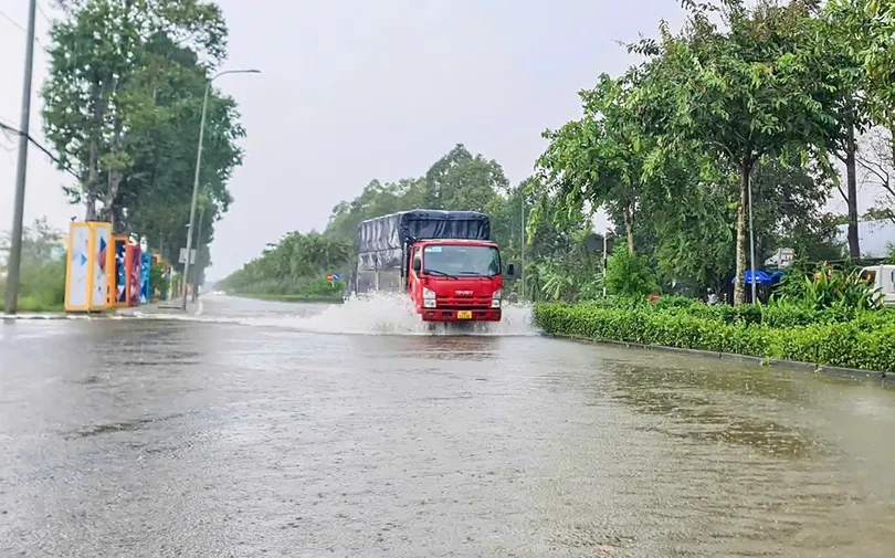 Mengembangkan rencana secara proaktif untuk menanggapi banjir.
