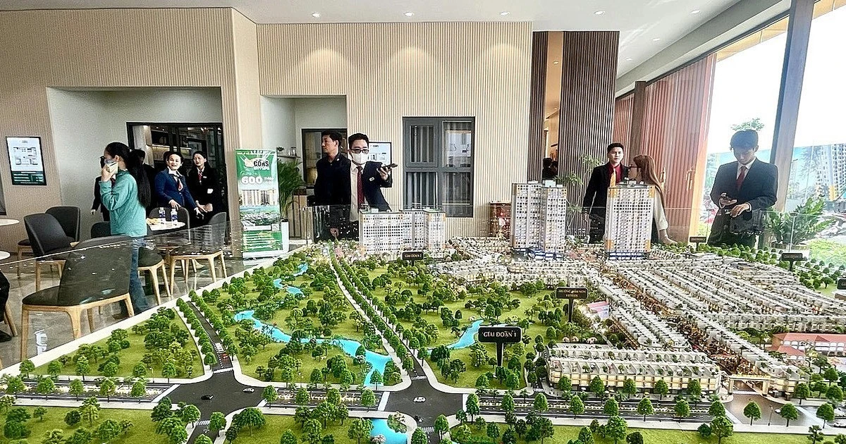 Denda hingga 80 juta VND bagi mereka yang gagal melaporkan transaksi properti bernilai besar.