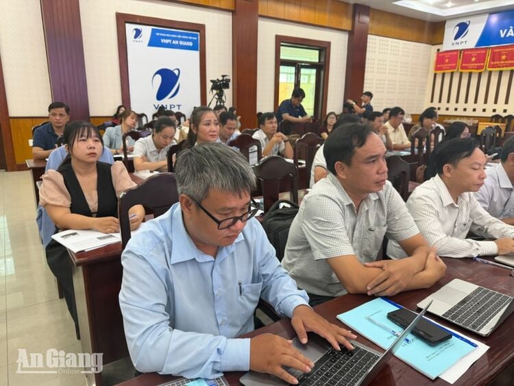 안 장은 과학 논문 작성 및 인공지능 적용에 대한 교육을 조직합니다.