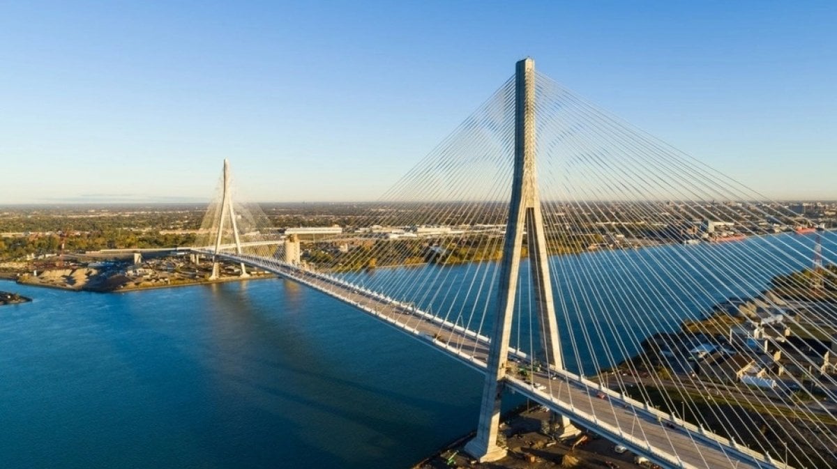 De Gordie Howe-brug, die de economieën met elkaar verbindt, is heropend, maar de handel tussen de VS