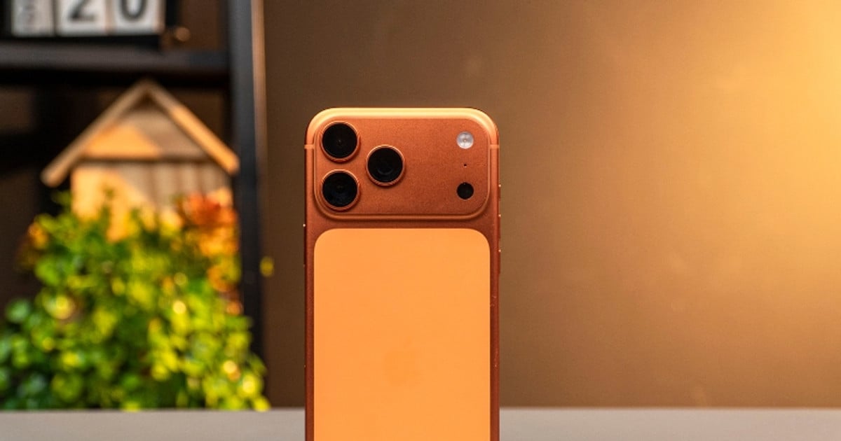 Piața smartphone-urilor stimulează tendința de a renunța la telefoanele vechi cu unele noi.