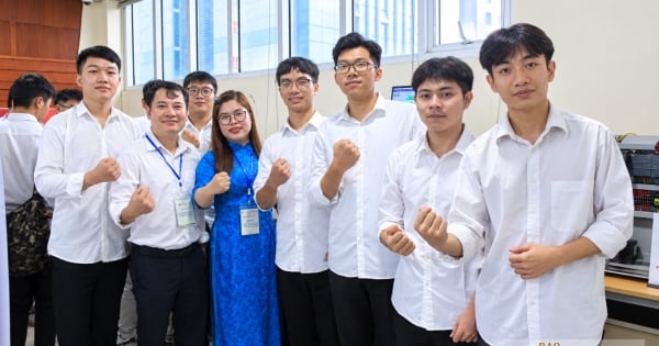 전기공학과 학생들이 새우 양식장에 인공지능을 도입했습니다.