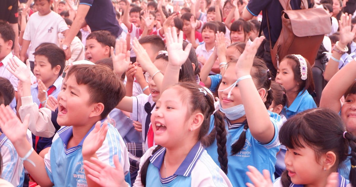 Over 3.8 billion VND brought a "dream Mid-Autumn Festival" to thousands of underprivileged children.