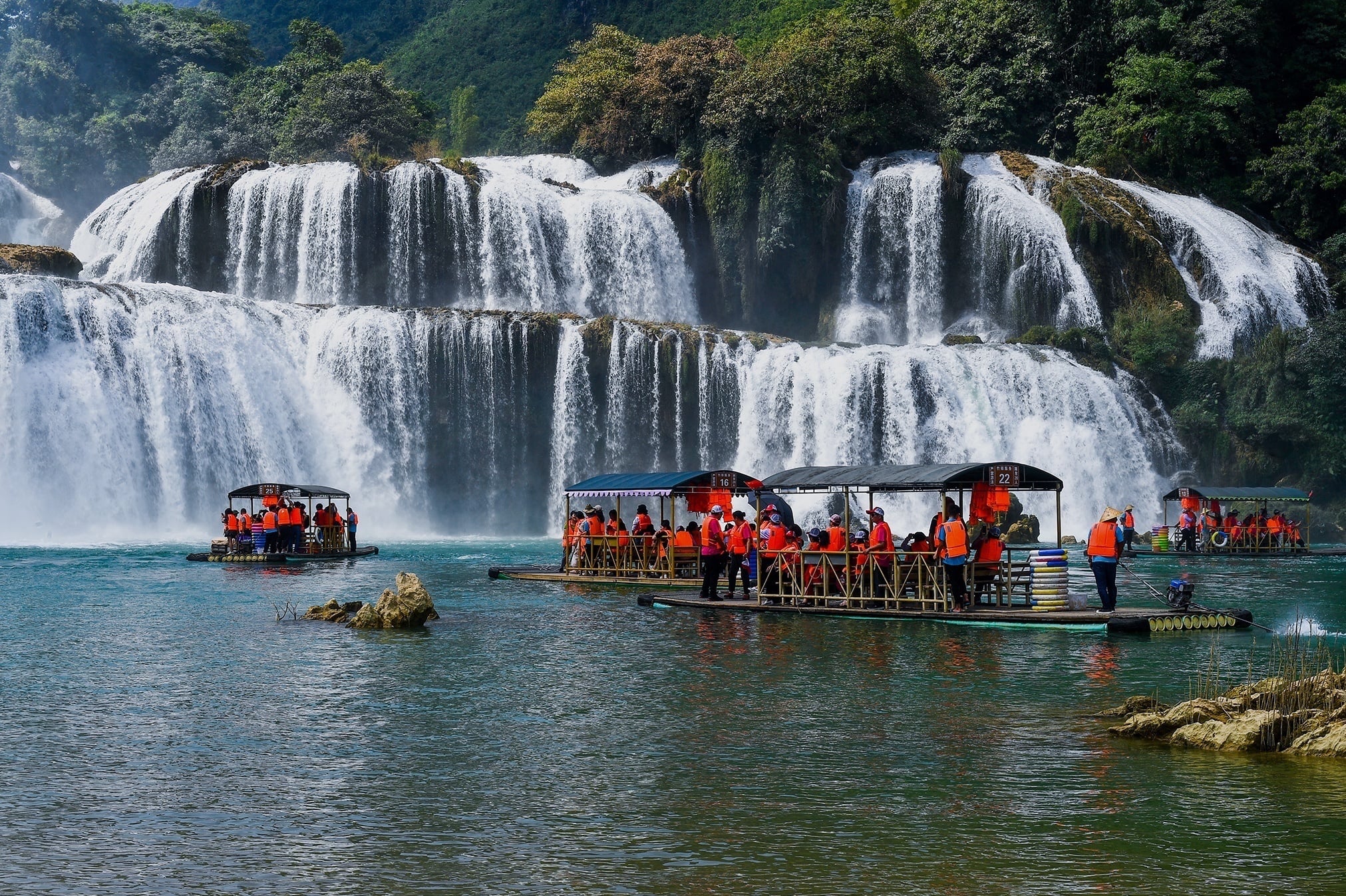 Vietnam, tourist destination photo 11
