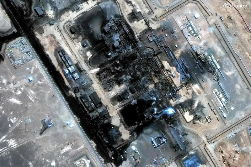 Trạm bơm trên tuyến đường ống dầu Đông - Tây của Saudi Arabia sau vụ tấn công gây hỏa hoạn tại Al-Mesabaah, phía Đông Nam Medina, ngày 13/9.